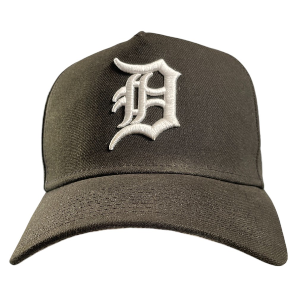 Detroit Tiger Baseball Cap — Black/White Old English D — One Size - Picture 2 of 10
